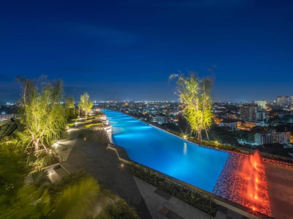 Апартаменти The Astra Sky River Chiangmai_Sky Pool_Old City Чіангмай Екстер'єр фото